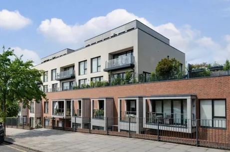 Fairmont Mews London NW2