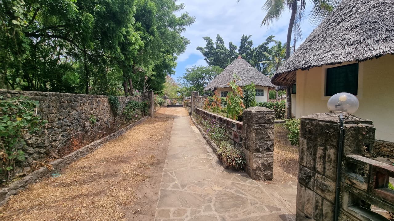 Tranquil Makuti Studio Retreat  Diani Beach Image 9