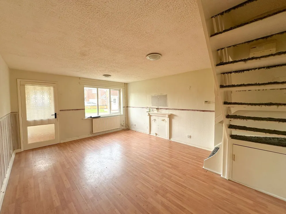 Property carousel item 4