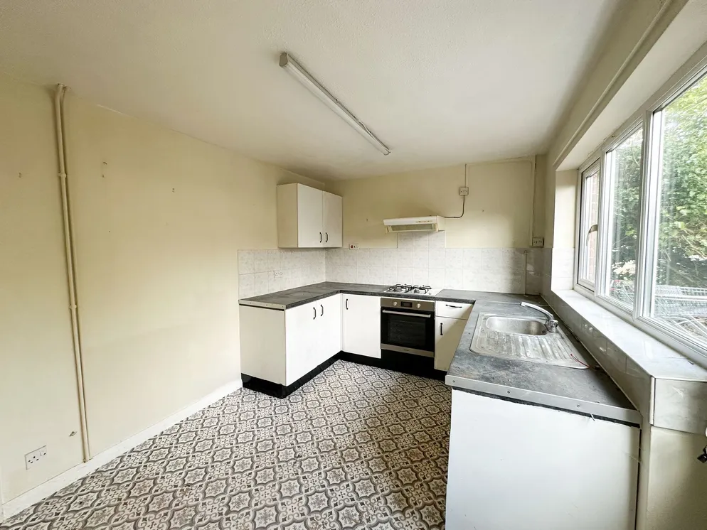 Property carousel item 5