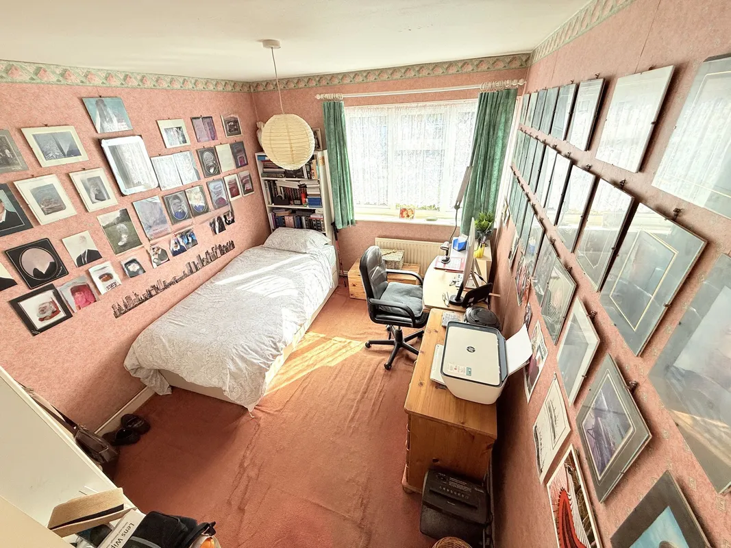 Vernon Crescent, Barnet, EN4