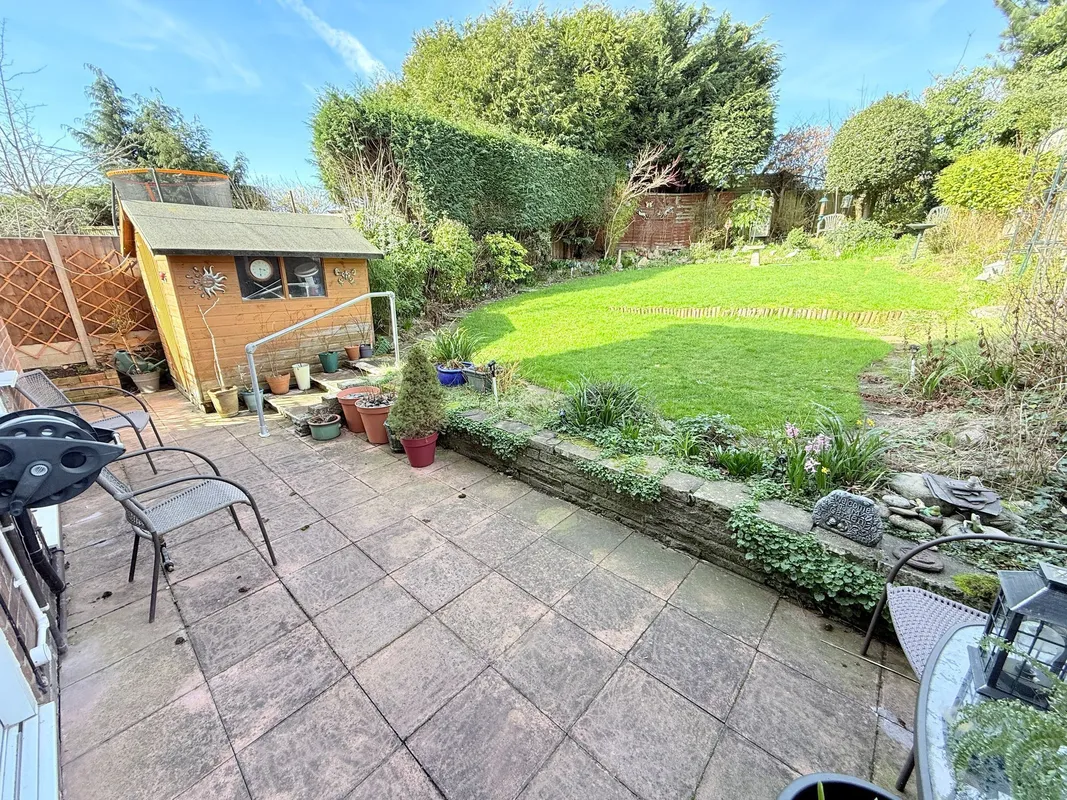Vernon Crescent, Barnet, EN4