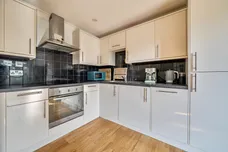 Queen Annes Gardens, Enfield