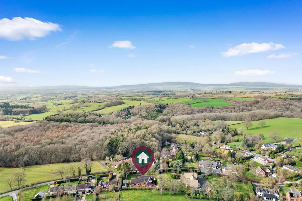 4 Bedroom Detached House For Sale: Cherry Trees, Menith Wood, Worcestershire., WR6 6UG