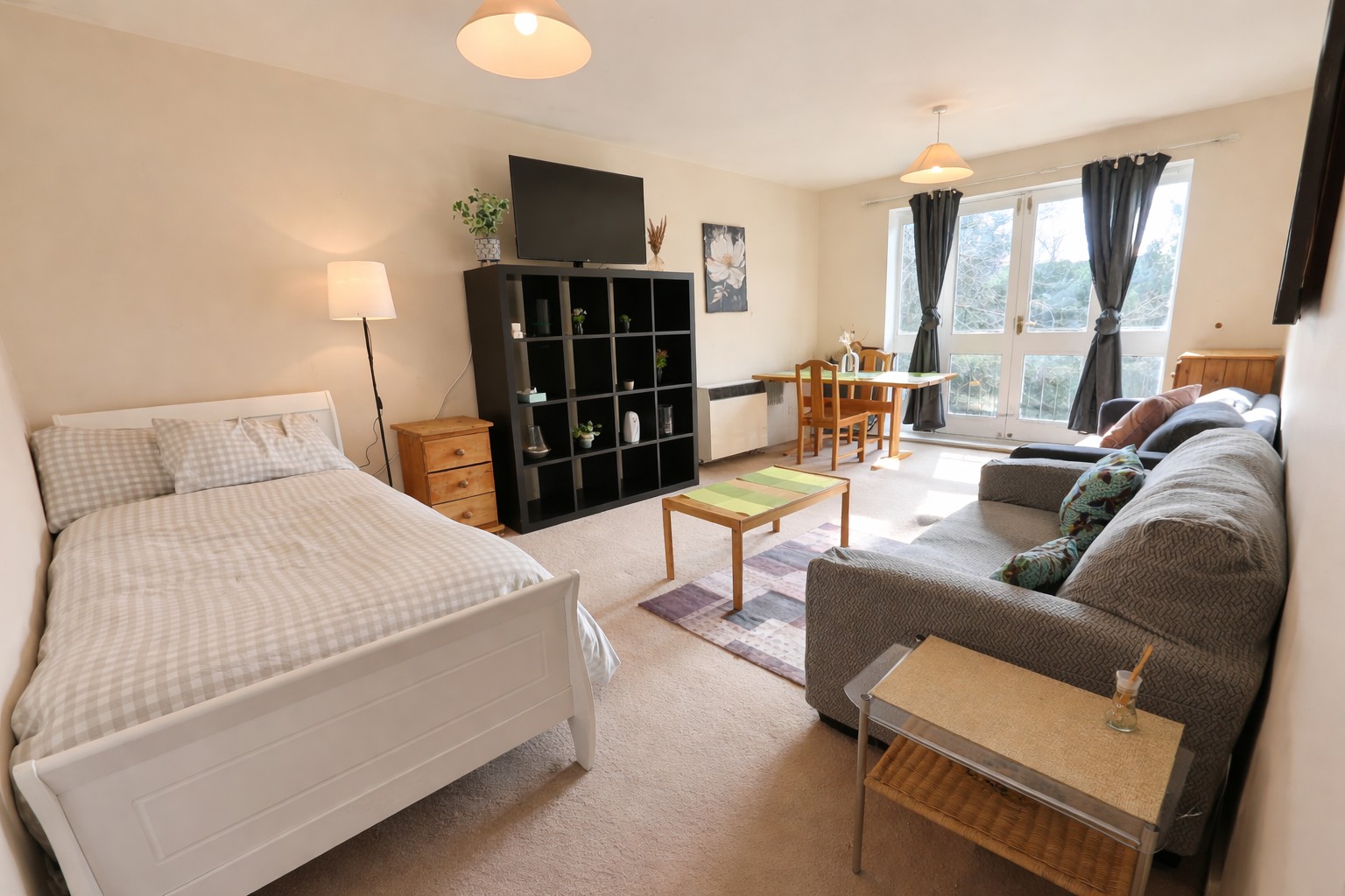 Short & Flexible Stay  1-Bedroom, Bills Included Image 1