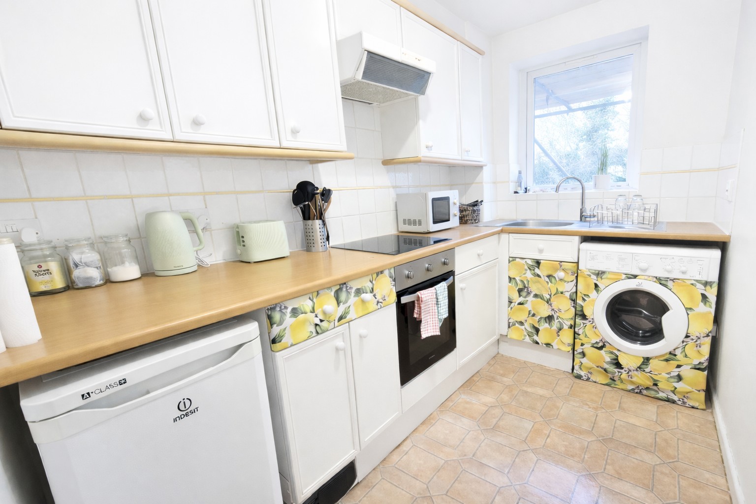 Short & Flexible Stay  1-Bedroom, Bills Included Image 5