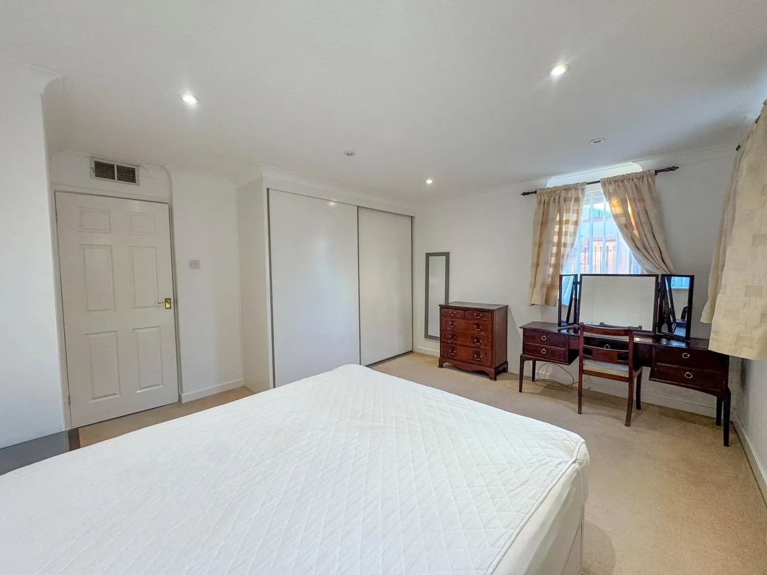 Fairlawns, Newmarket, CB8 photo 13