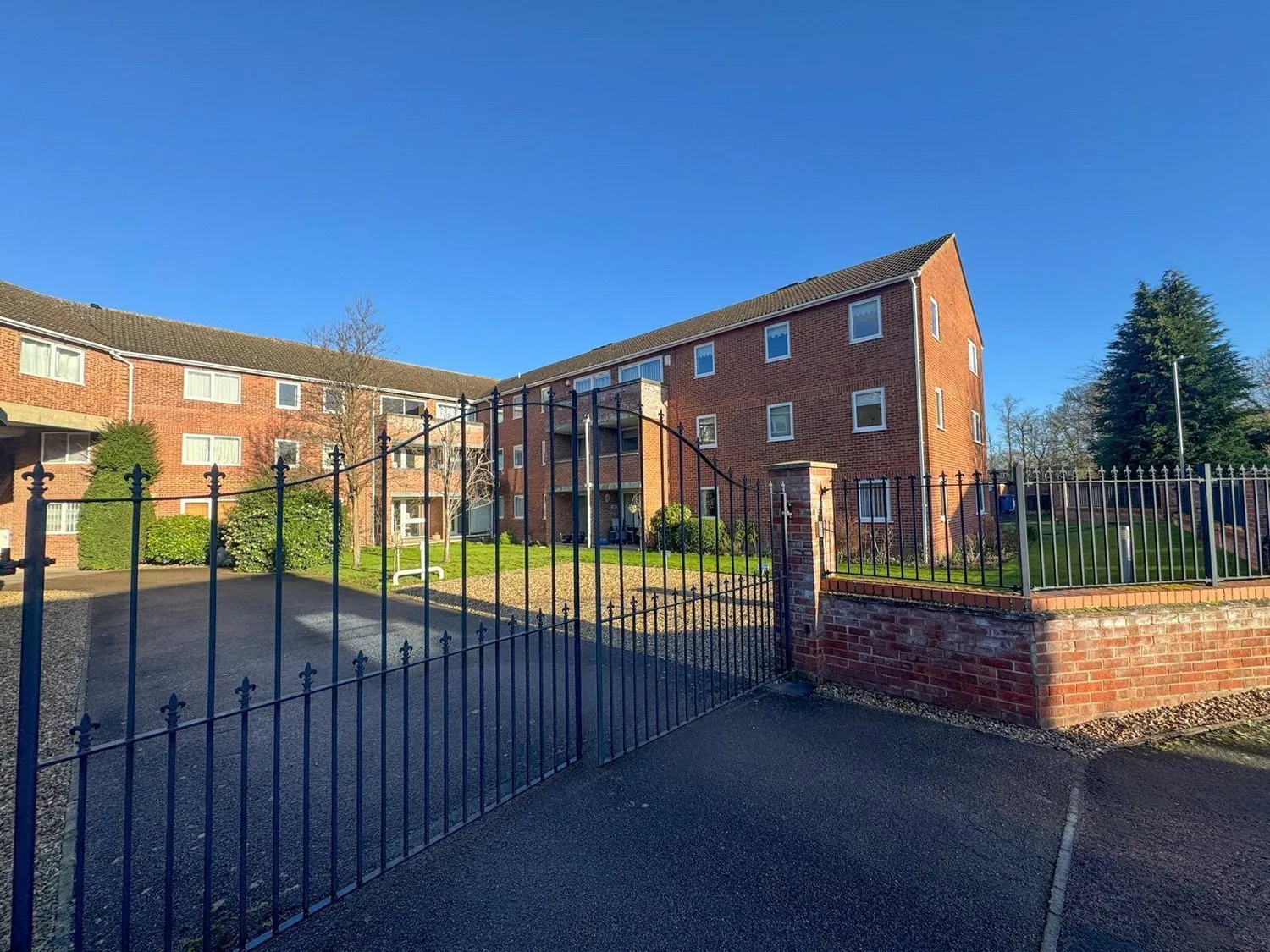 Fairlawns, Newmarket, CB8 photo 17