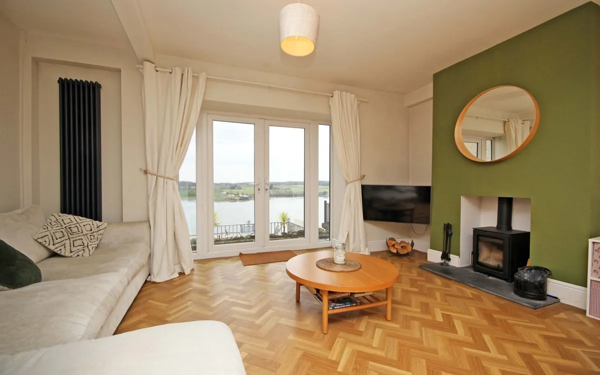 Bush Road, Y Felinheli, Gwynedd, LL56