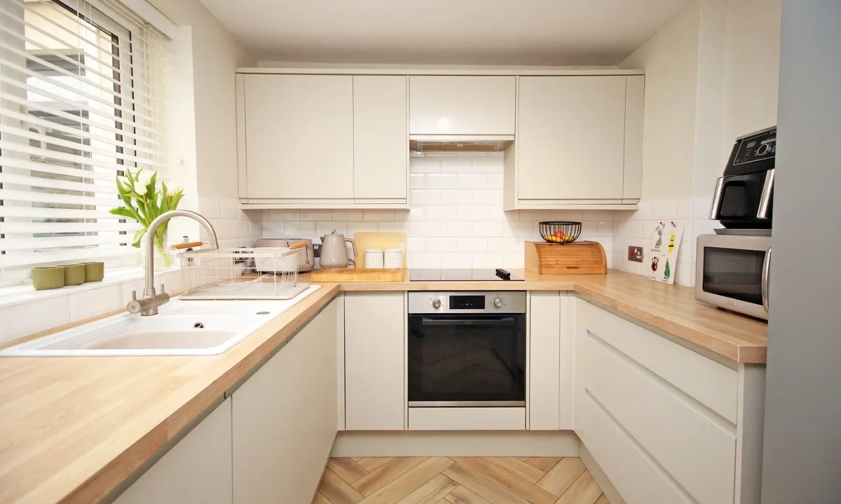Bush Road, Y Felinheli, Gwynedd, LL56