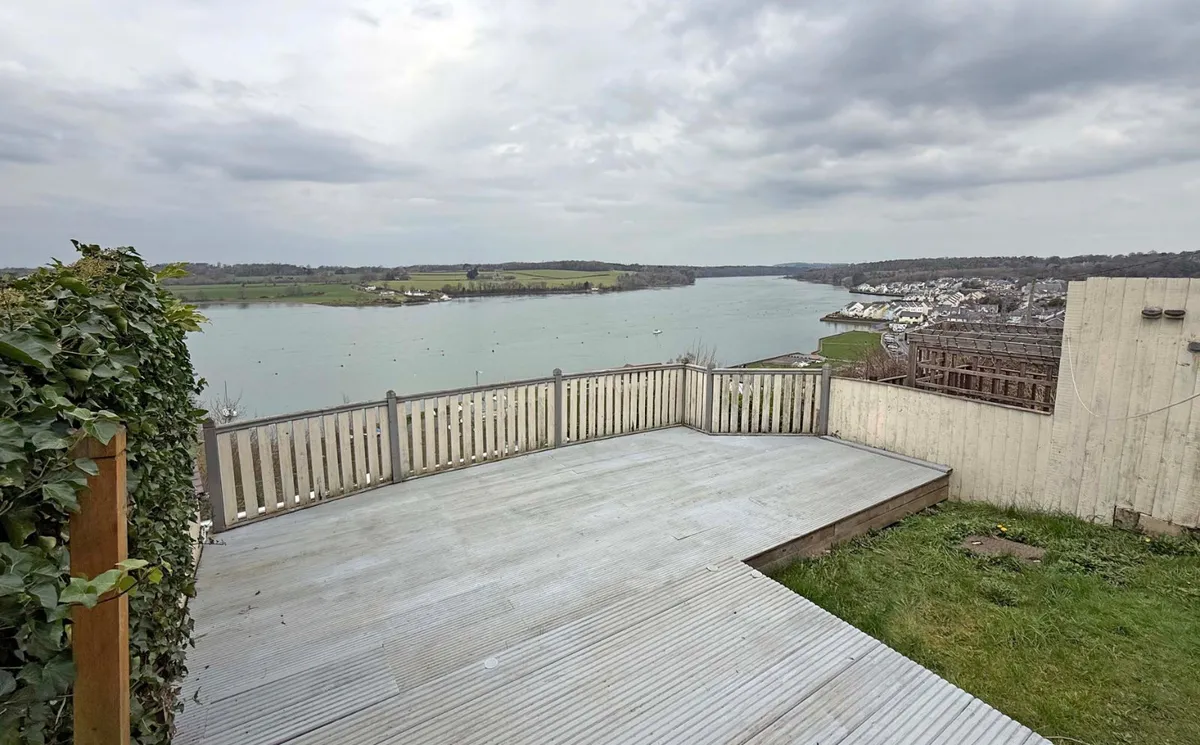 Bush Road, Y Felinheli, Gwynedd, LL56