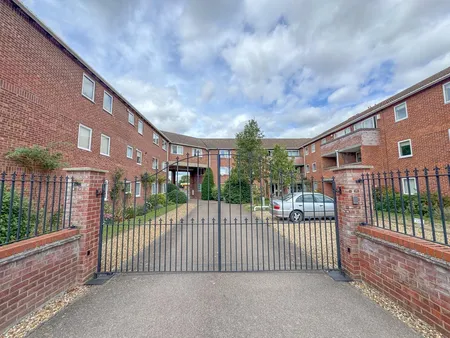Fairlawns, Newmarket, CB8