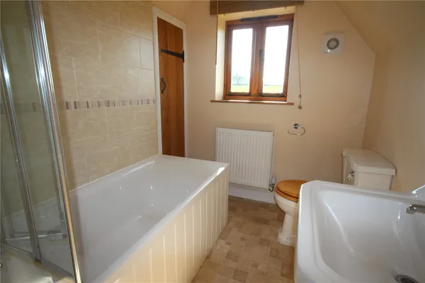 Preston Capes Road, Newnham, NN11 photo 5