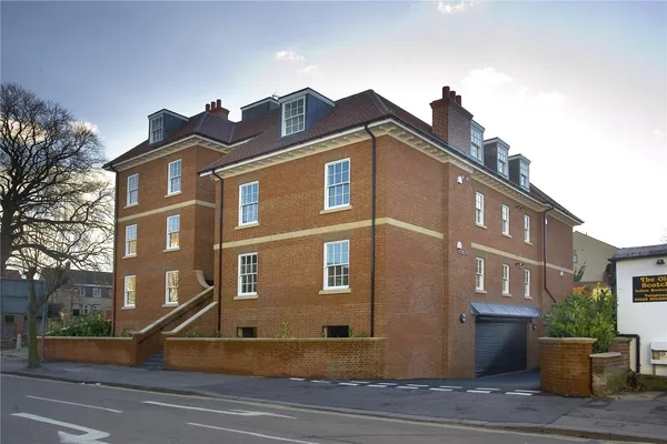 The Avenue, Newmarket, CB8 photo 10