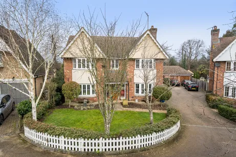 Sacombe Mews, Bragbury End, SG2