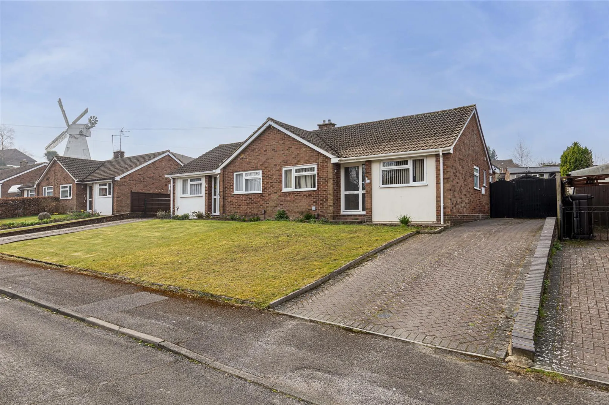 Harvey Road, Willesborough, Ashford, TN24 0AR