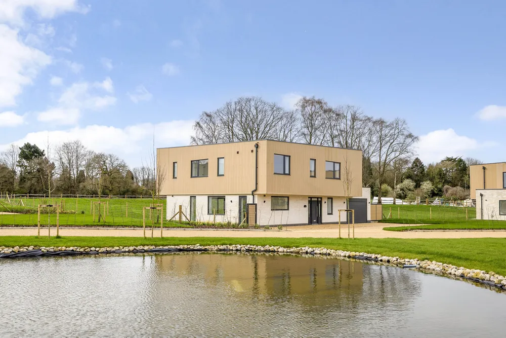 Video tour for Bader House, Courtlands Park, Banstead, SM7