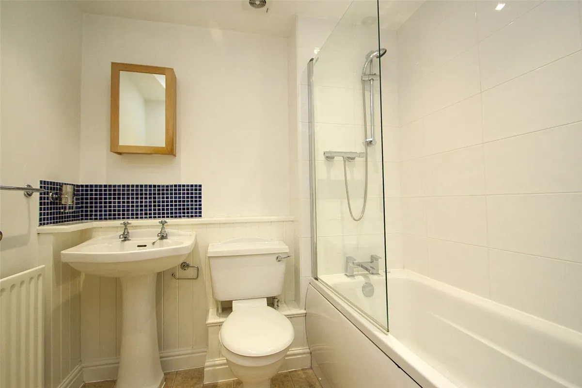 Meadow Lane, Hamble, Southampton, Hampshire, SO31