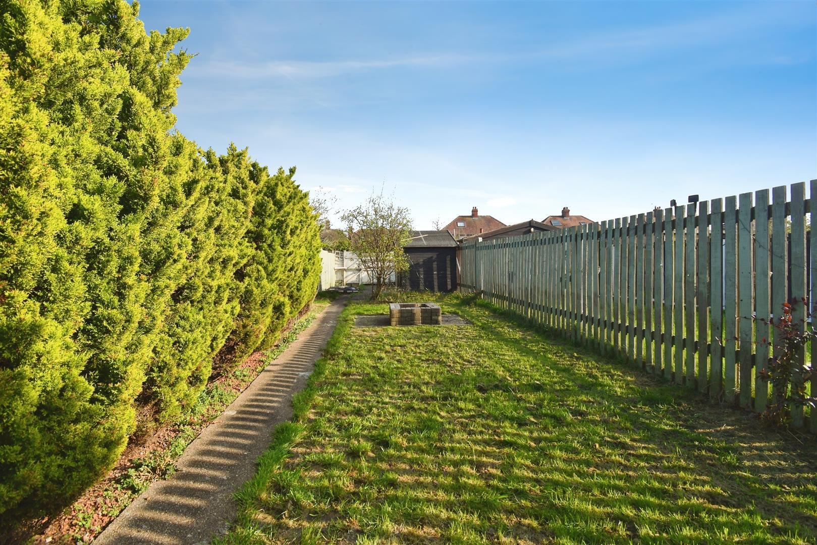 Hayburn Avenue, Hull Image 15