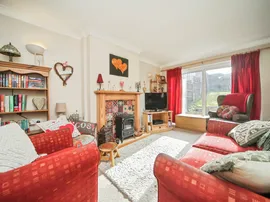 Wayside Close, Stowmarket thumb 3