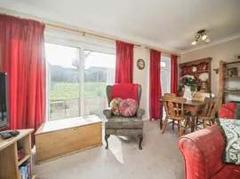 Wayside Close, Stowmarket thumb 2