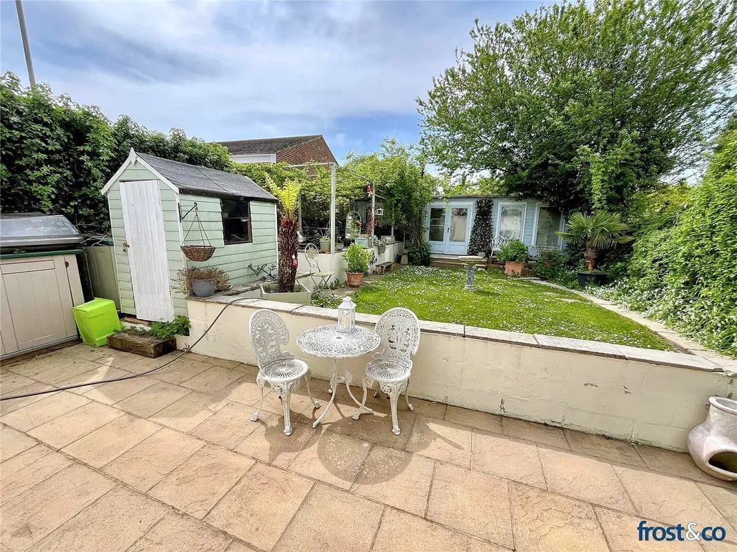 Pottery Road, Lower Parkstone, Poole, Dorset, BH14