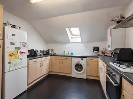 Victoria Crescent, Royston thumb 2