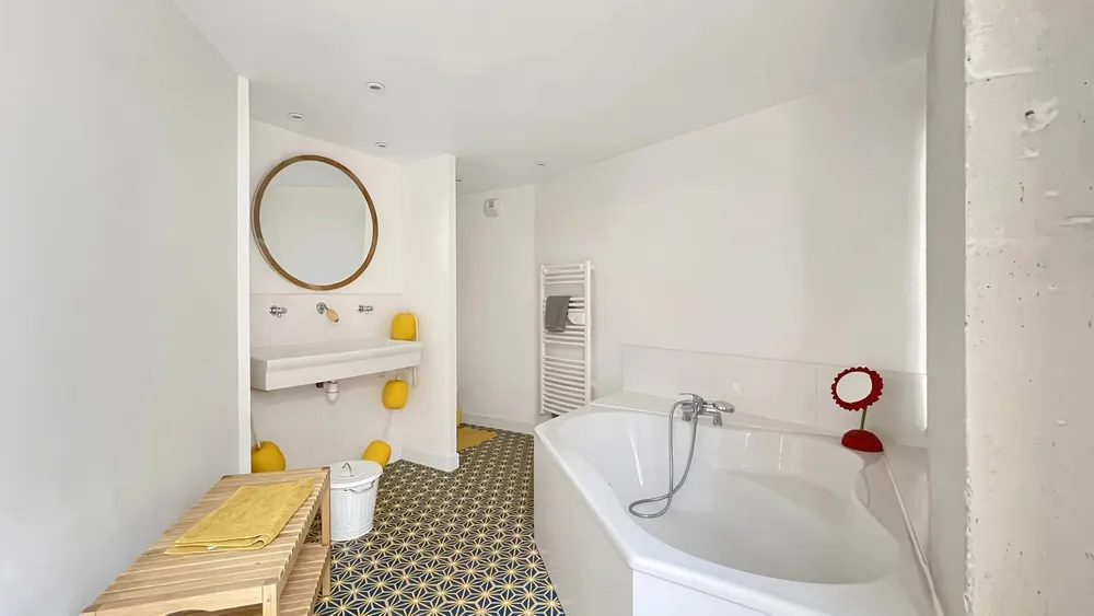 Saint-Ouen-sur-Seine, 93400, France