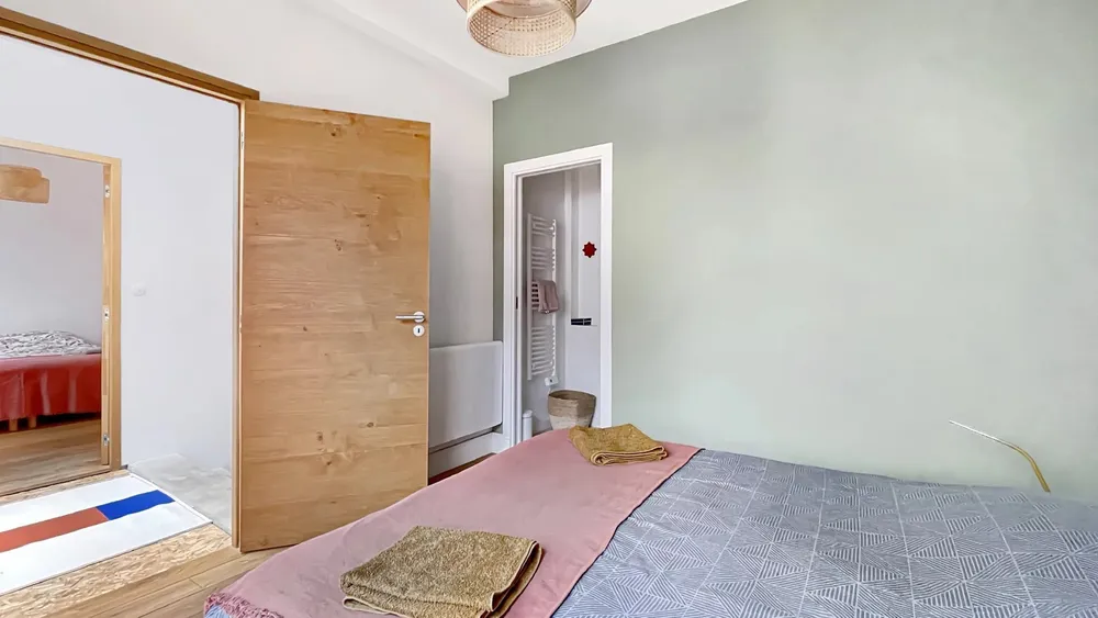 Saint-Ouen-sur-Seine, 93400, France