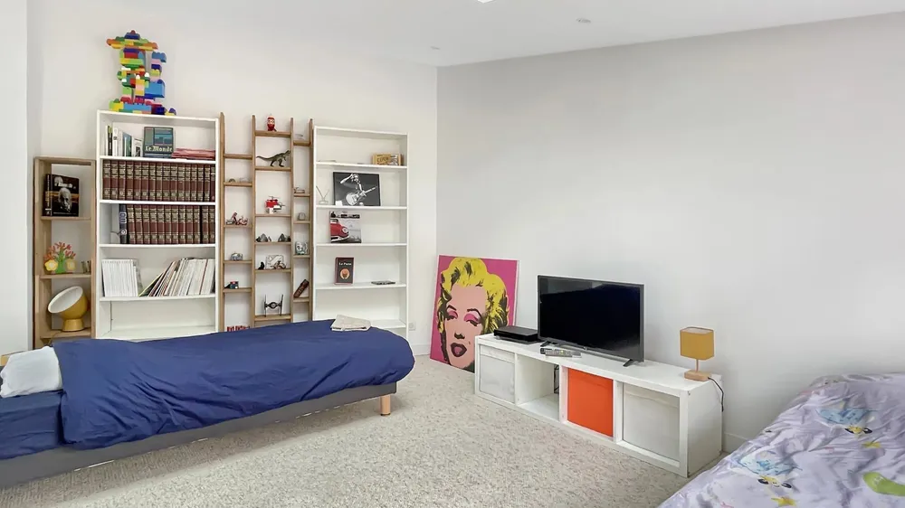 Saint-Ouen-sur-Seine, 93400, France