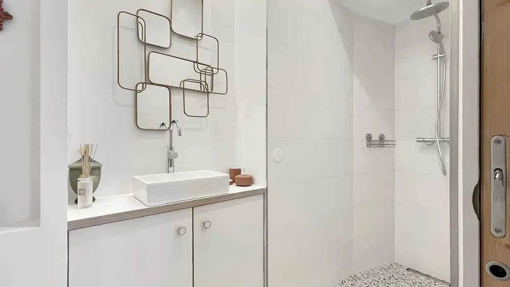 Saint-Ouen-sur-Seine, 93400, France
