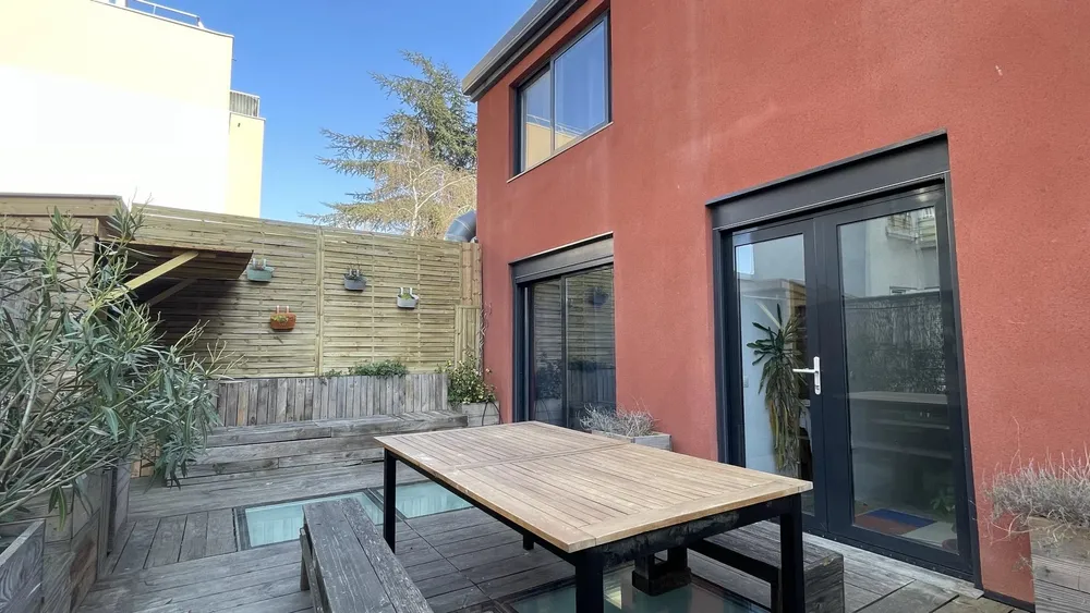 Saint-Ouen-sur-Seine, 93400, France