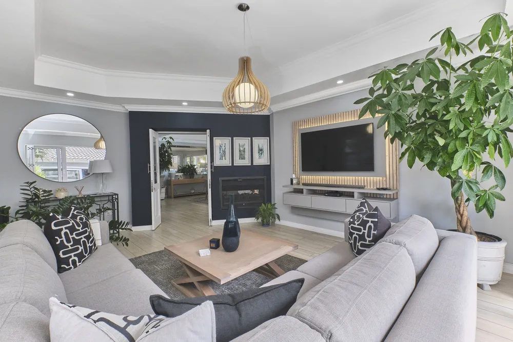 South Africa, Gauteng, Eagle Canyon Golf Estate, Sawgrass Lane, 98