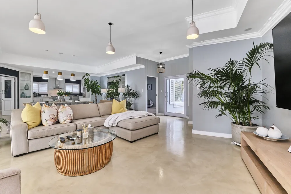 South Africa, Gauteng, Eagle Canyon Golf Estate, Sawgrass Lane, 98