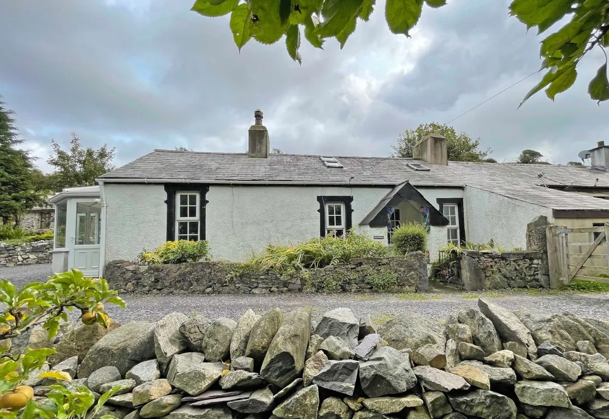 Ll55 4 bedroom property for sale in Ceunant, Caernarfon, Gwynedd, LL55 ...