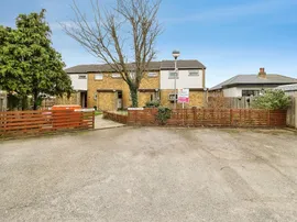 Hood Road, Rainham photo