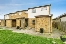 Hood Road, Rainham