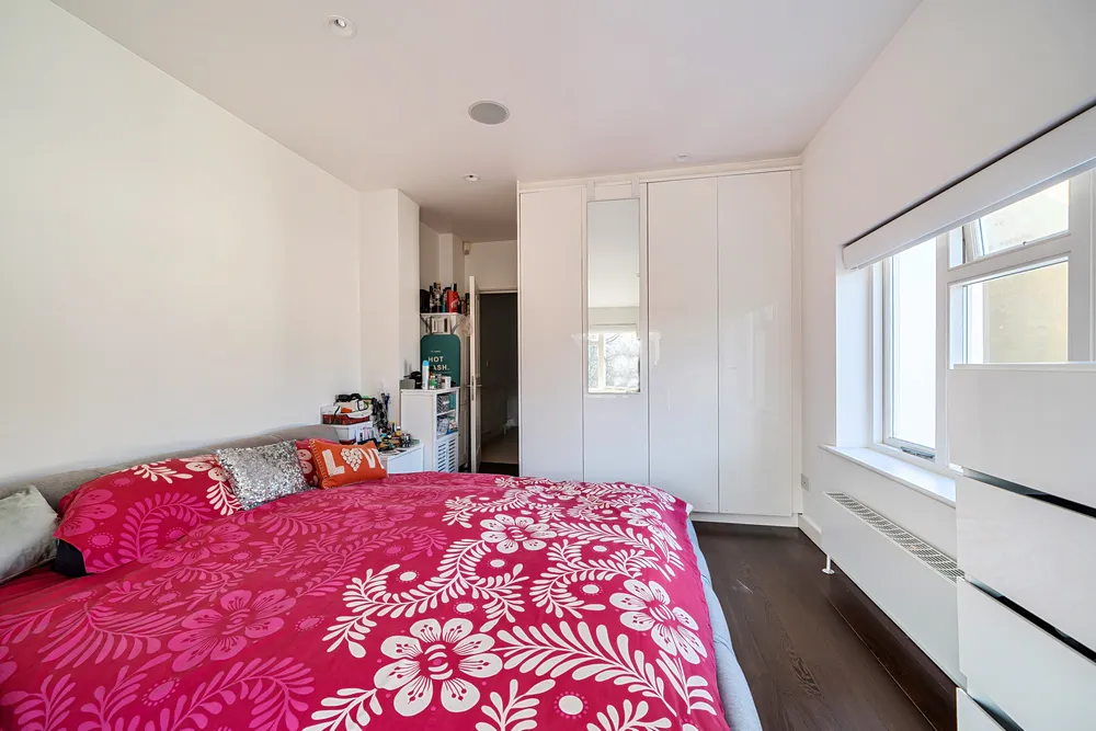 Onslow Gardens, London, N10