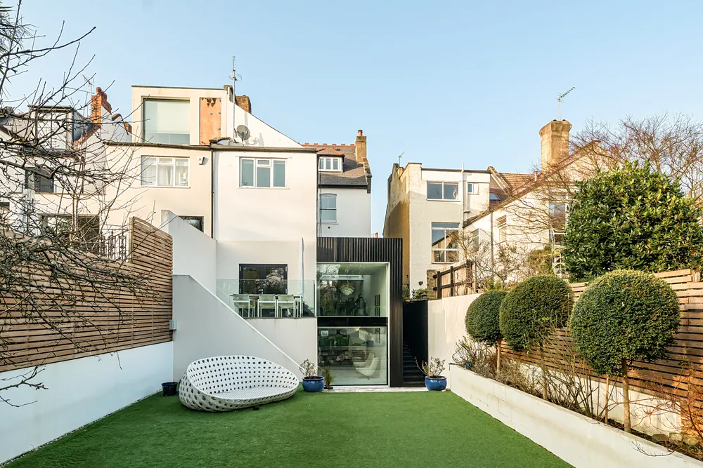 Onslow Gardens, London, N10