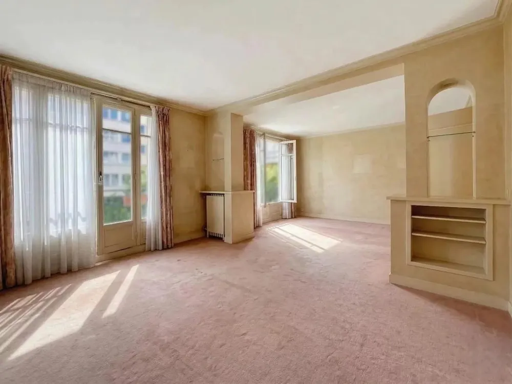 Neuilly-sur-Seine, 92200, France