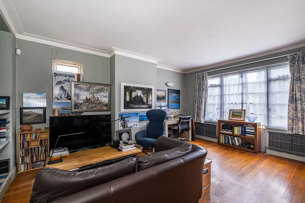 Colebrook Close, London, SW15