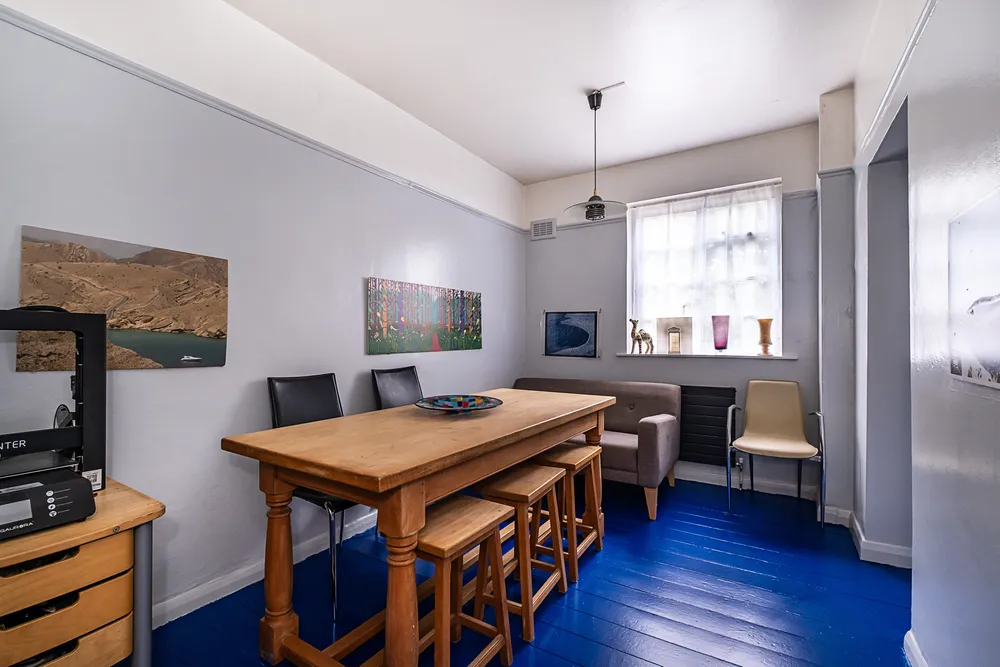Colebrook Close, London, SW15