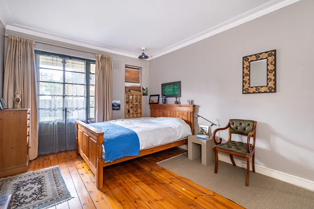Colebrook Close, London, SW15
