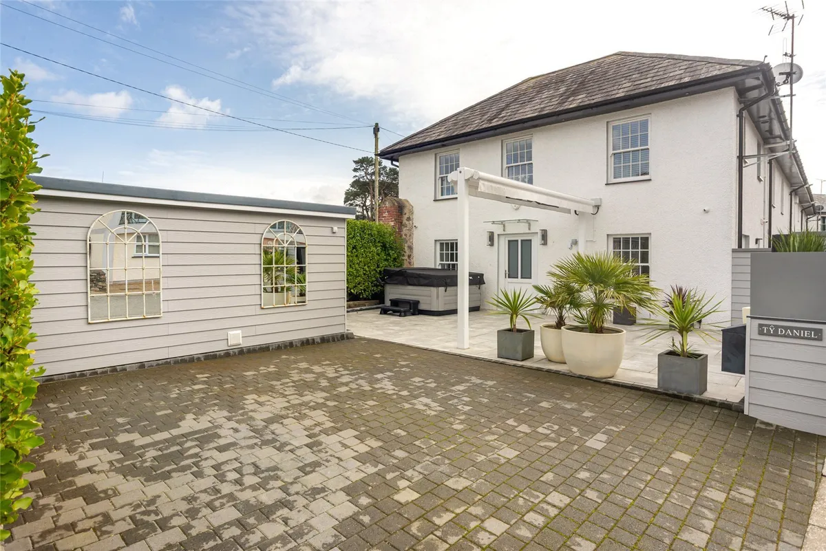 Menai Quays, Menai Bridge, Anglesey, LL59