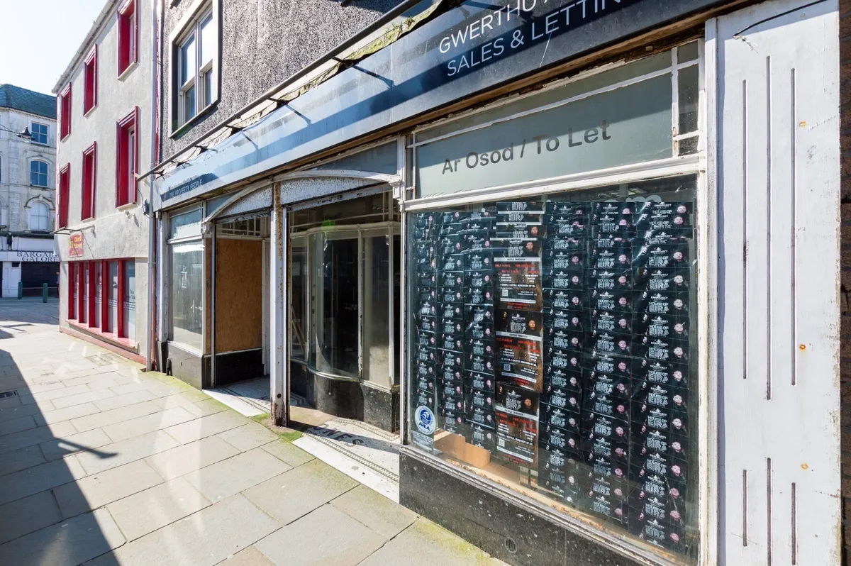 Bangor Street, Caernarfon, Gwynedd, LL55