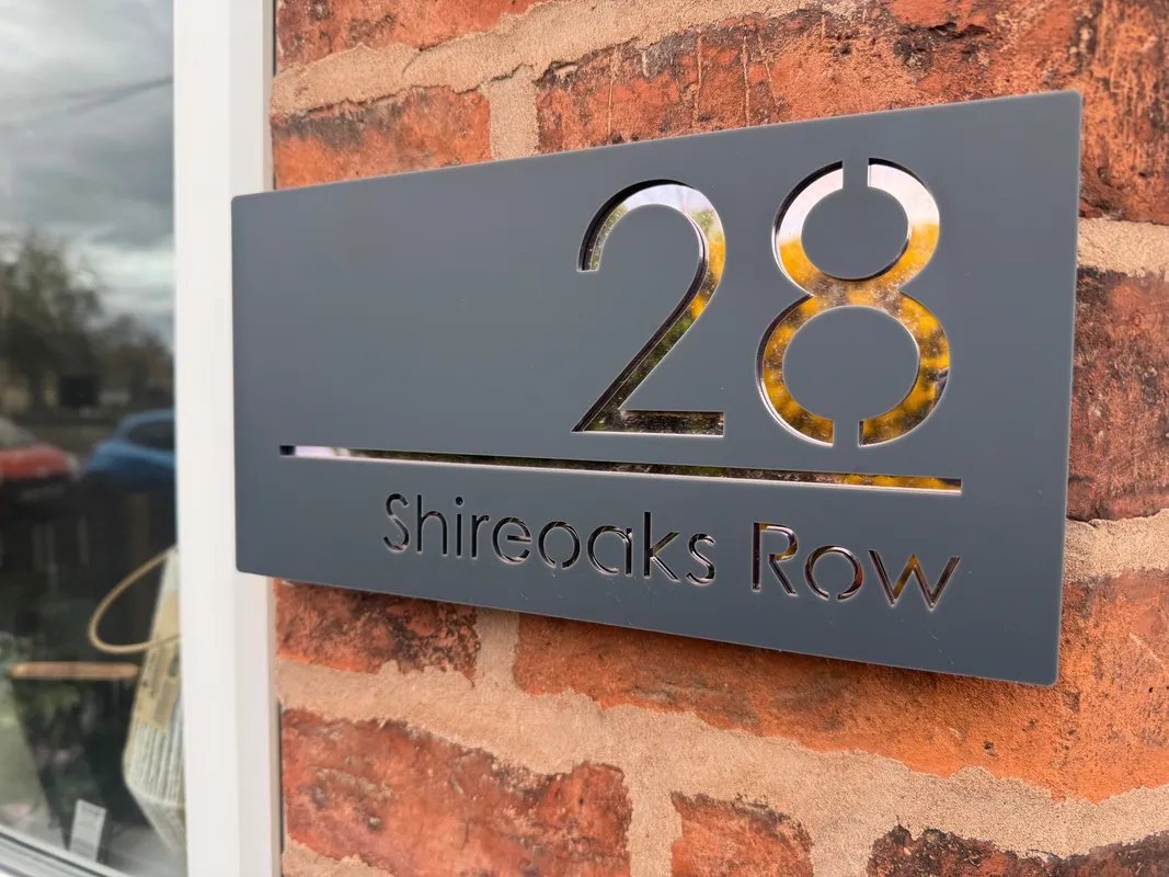 Shireoaks Row, Shireoaks