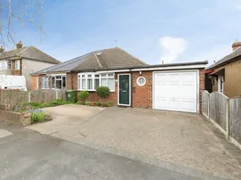 Warwick Road, Rainham photo