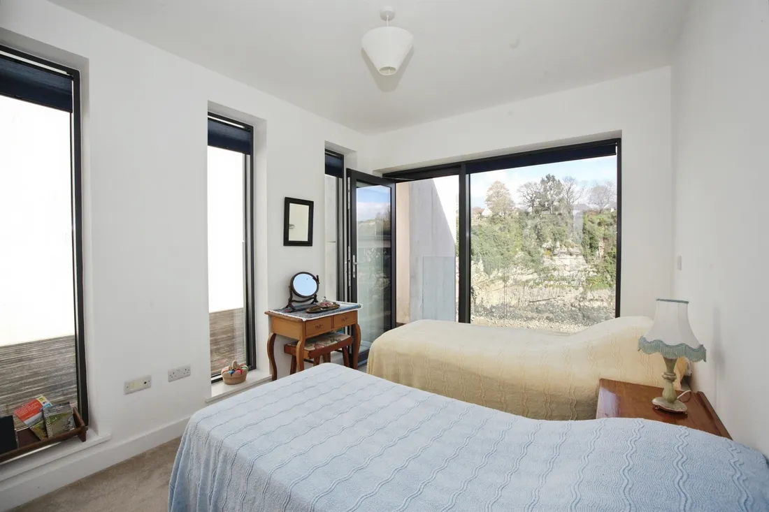 Property photo 24