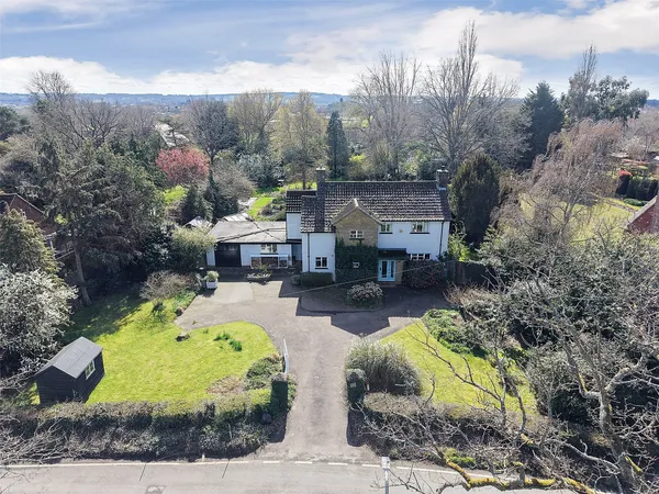 Swan Lane, Edenbridge, Kent, TN8