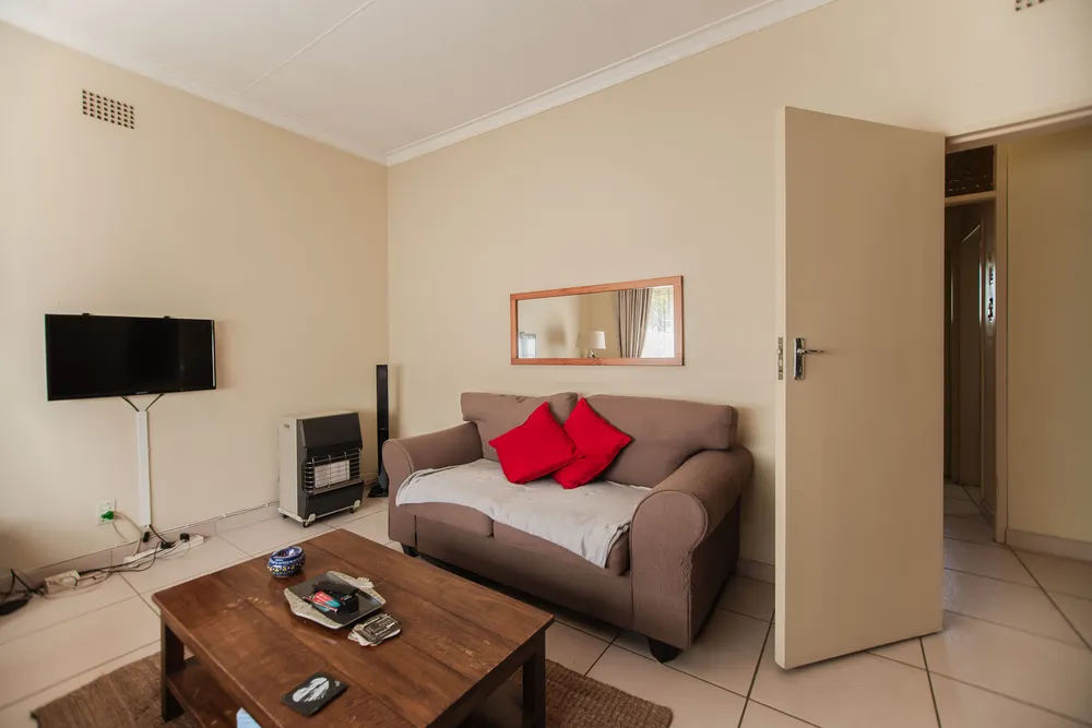 South Africa, Gauteng, Sunnyridge, Northridge Avenue, 14